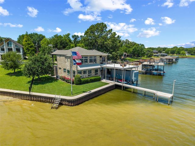 160 Surls Drive, Mabank, TX 75156