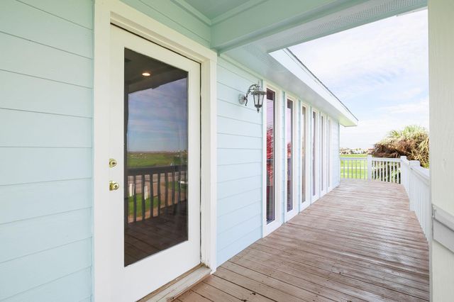 3120 Hwy 87, Crystal Beach, TX 77650