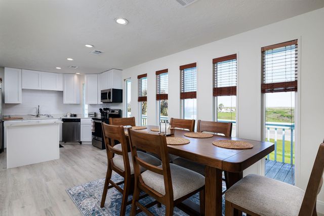 3120 Hwy 87, Crystal Beach, TX 77650