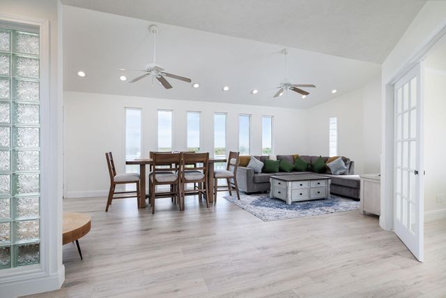 3120 Hwy 87, Crystal Beach, TX 77650