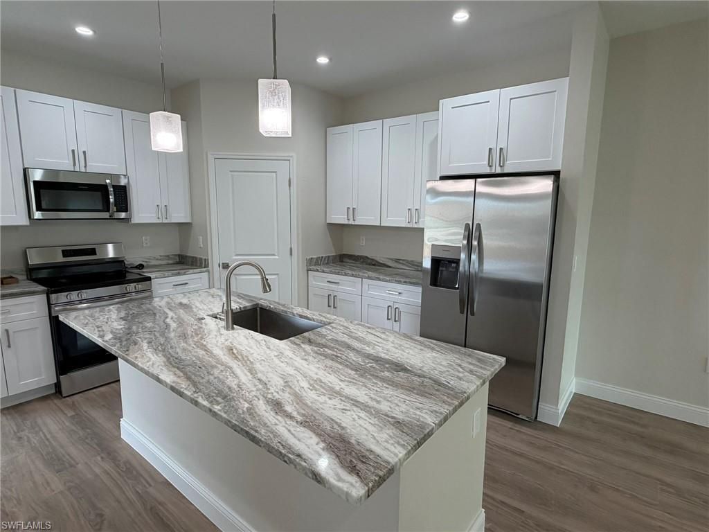 Image 7 of property listing at 1148 SW 47th TER, Cape Coral, FL 33914