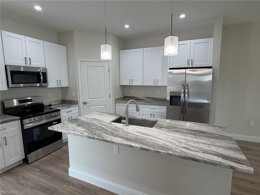 Image 8 of property listing at 1148 SW 47th TER, Cape Coral, FL 33914