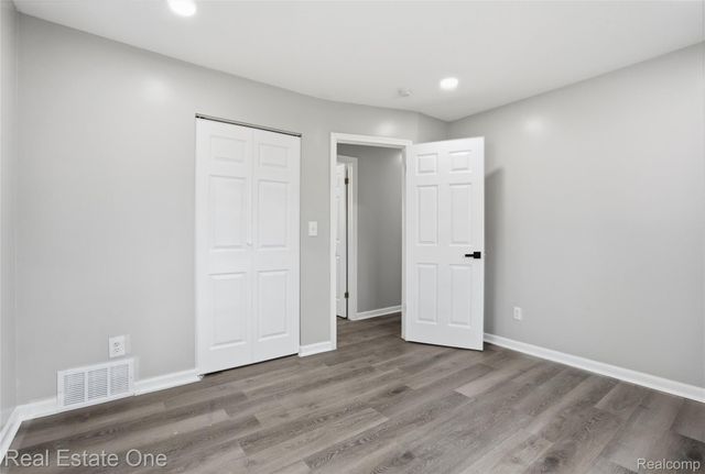 5416 JACKSON Street, Dearborn Heights, MI 48125