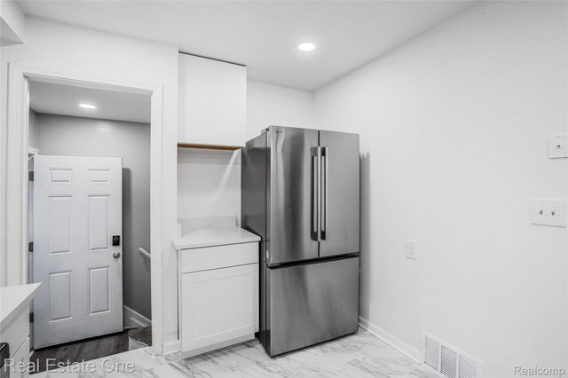 5416 JACKSON Street, Dearborn Heights, MI 48125