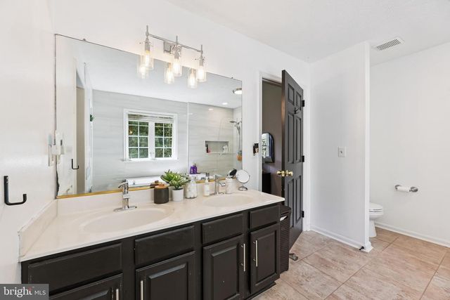 2404 BERRY THICKET CT, Waldorf, MD 20603