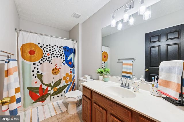 2404 BERRY THICKET CT, Waldorf, MD 20603