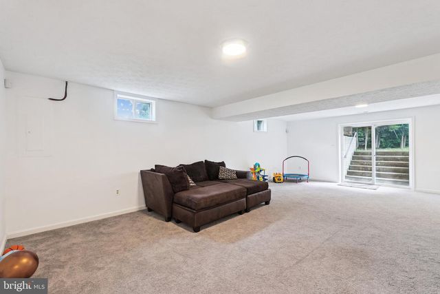 2404 BERRY THICKET CT, Waldorf, MD 20603