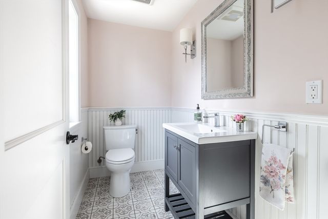 4 Greenough Street, Needham, MA 02494