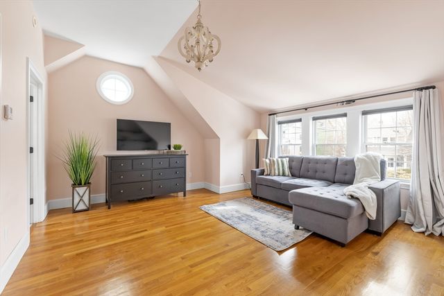 4 Greenough Street, Needham, MA 02494