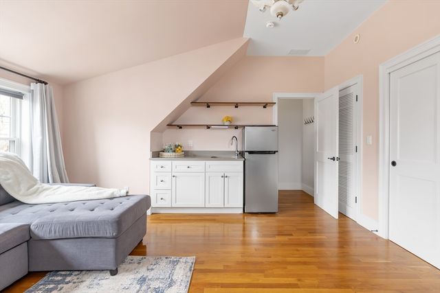 4 Greenough Street, Needham, MA 02494