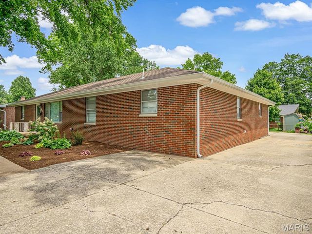608 S Augusta Street, O'fallon, IL 62269