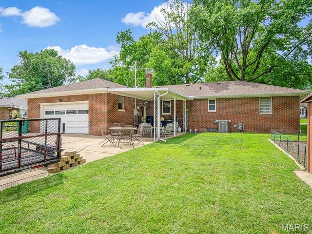 608 S Augusta Street, O'fallon, IL 62269
