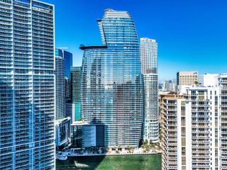 300 Biscayne Blvd Way 1508, Miami, FL 33131