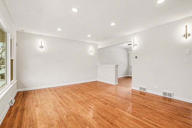 16914 Parkside Avenue, South Holland, IL 60473