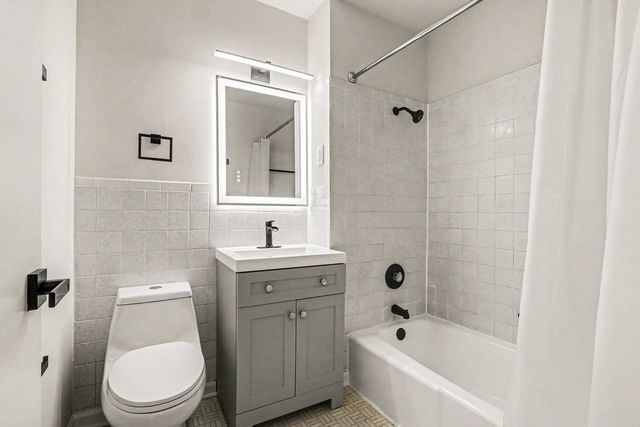 16914 Parkside Avenue, South Holland, IL 60473