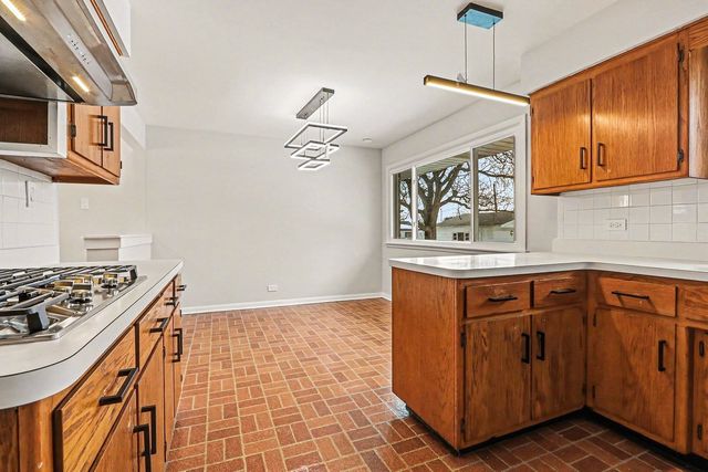 16914 Parkside Avenue, South Holland, IL 60473