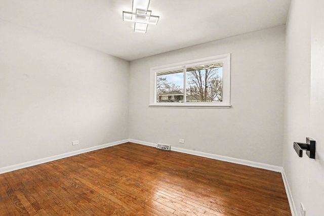 16914 Parkside Avenue, South Holland, IL 60473