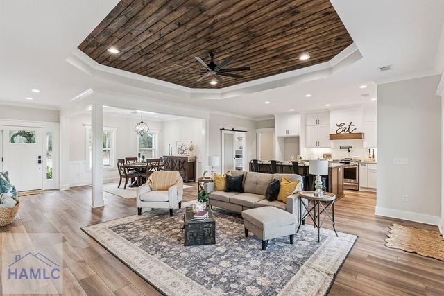 88 Northshore Ave, Jesup, GA 31545