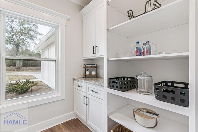 88 Northshore Ave, Jesup, GA 31545