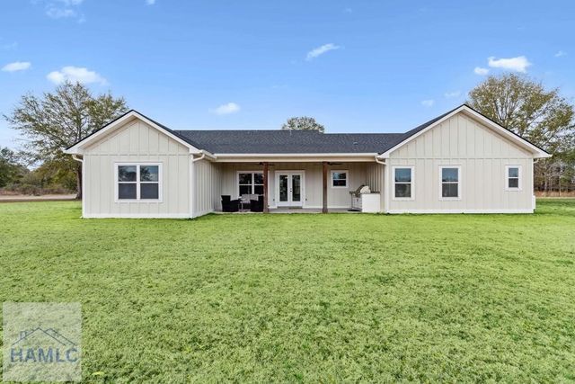 88 Northshore Ave, Jesup, GA 31545