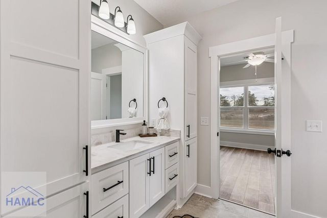 88 Northshore Ave, Jesup, GA 31545