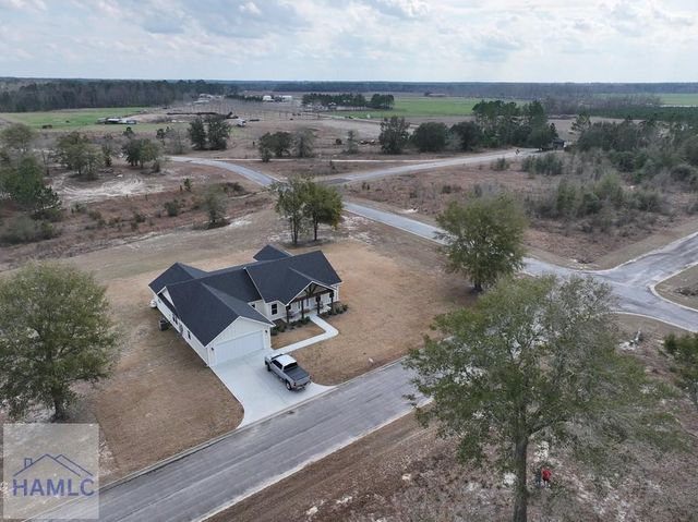 88 Northshore Ave, Jesup, GA 31545