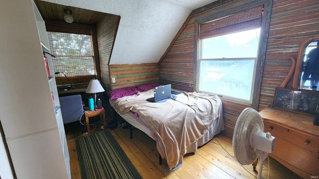 10959 E Tippecanoe Drive, Walkerton, IN 46574