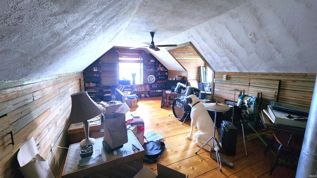 10959 E Tippecanoe Drive, Walkerton, IN 46574