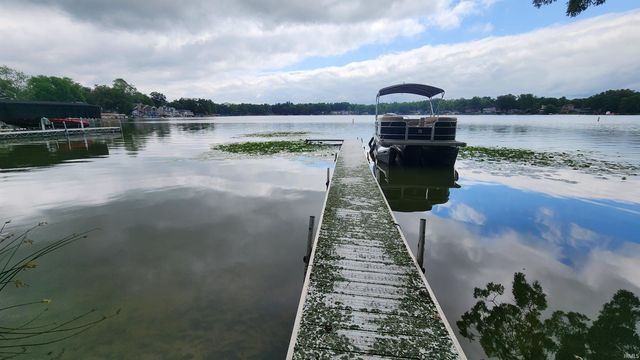 10959 E Tippecanoe Drive, Walkerton, IN 46574