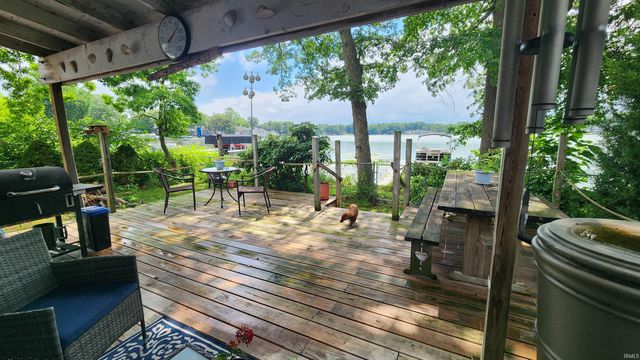 10959 E Tippecanoe Drive, Walkerton, IN 46574