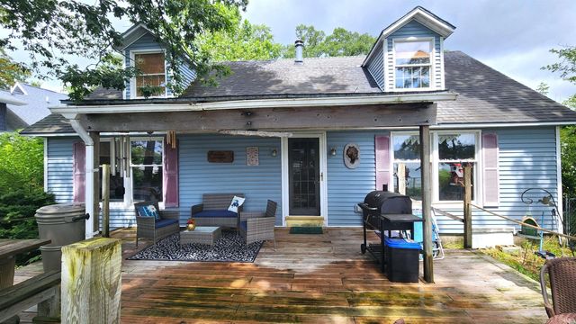 10959 E Tippecanoe Drive, Walkerton, IN 46574