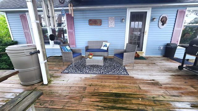 10959 E Tippecanoe Drive, Walkerton, IN 46574