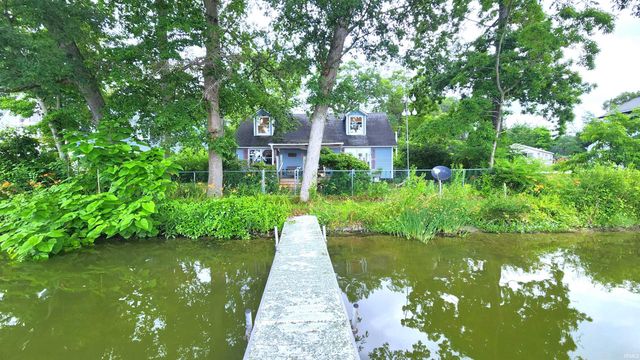 10959 E Tippecanoe Drive, Walkerton, IN 46574