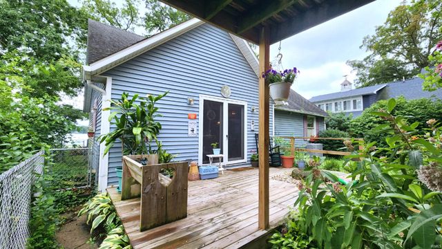 10959 E Tippecanoe Drive, Walkerton, IN 46574