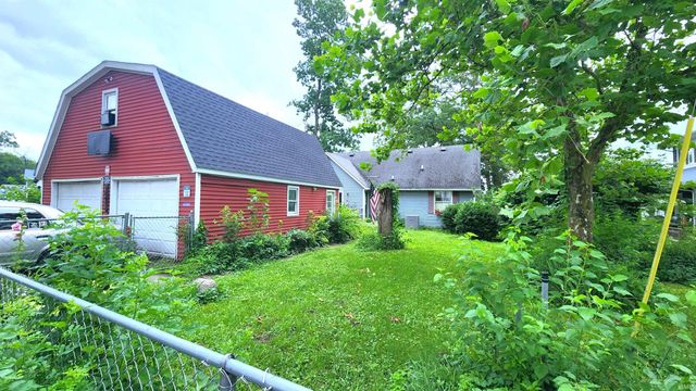 10959 E Tippecanoe Drive, Walkerton, IN 46574