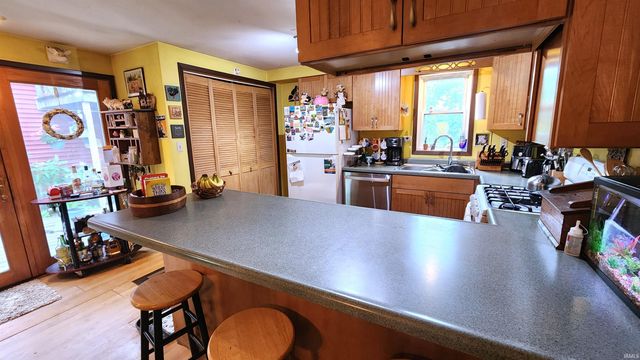 10959 E Tippecanoe Drive, Walkerton, IN 46574