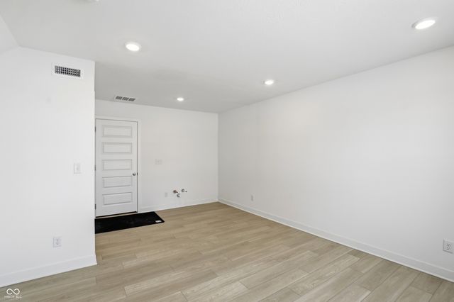 6614 Halsey Street, Zionsville, IN 46077