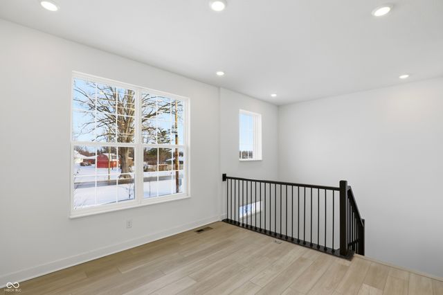 6614 Halsey Street, Zionsville, IN 46077