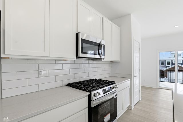 6614 Halsey Street, Zionsville, IN 46077