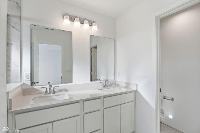 6614 Halsey Street, Zionsville, IN 46077