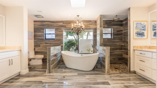 10571 Boca Woods Lane, Boca Raton, FL 33428