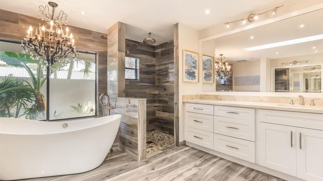 10571 Boca Woods Lane, Boca Raton, FL 33428