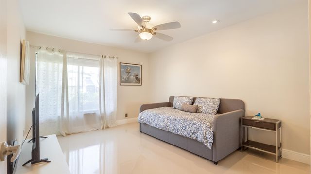 10571 Boca Woods Lane, Boca Raton, FL 33428