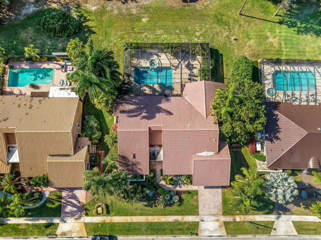 10571 Boca Woods Lane, Boca Raton, FL 33428