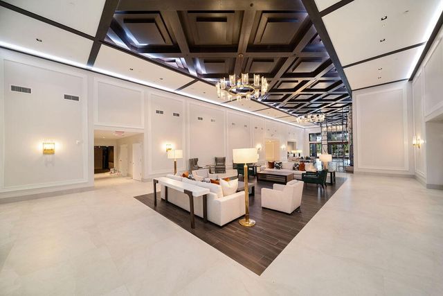 10571 Boca Woods Lane, Boca Raton, FL 33428