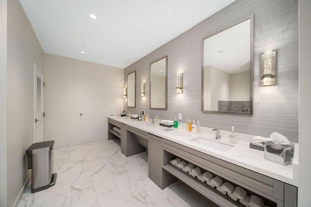 10571 Boca Woods Lane, Boca Raton, FL 33428