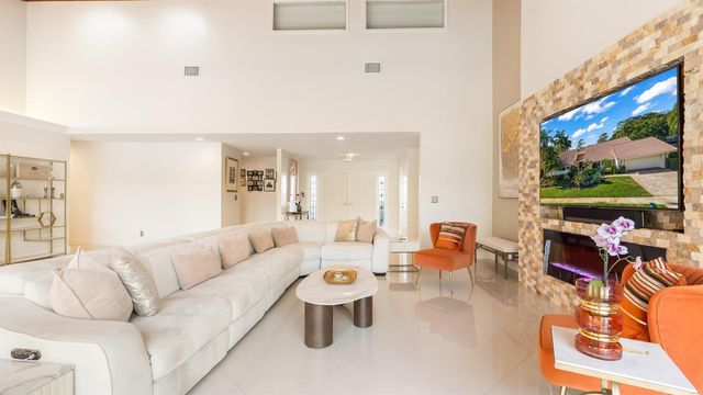 10571 Boca Woods Lane, Boca Raton, FL 33428