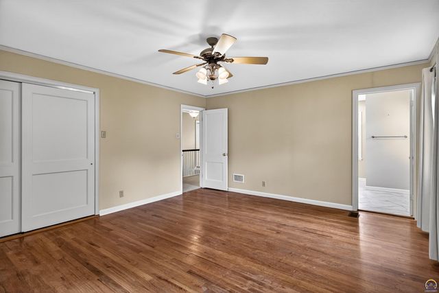 3535 SW Avalon LN, Topeka, KS 66604