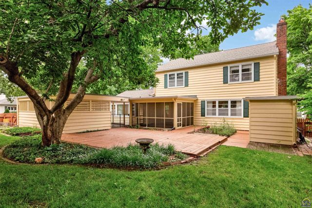 3535 SW Avalon LN, Topeka, KS 66604