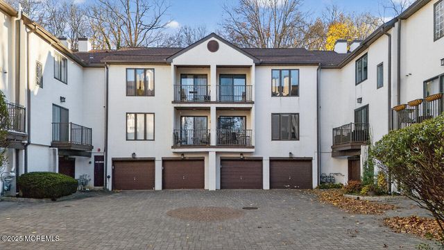 61 Tower Hill Drive 708, Red Bank, NJ 07701